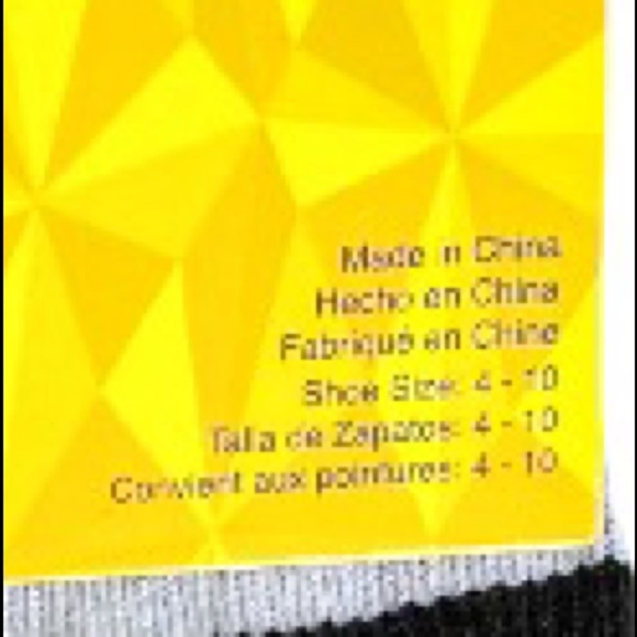 NWT SPONGE BOB CREW SOCKS AND MATCHING DOG BOOTIES - Picture 11 of 11